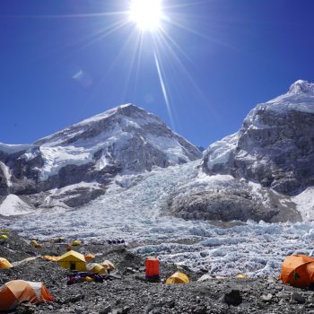 सगमारथा क्षेत्रमा लडेर घाइते भएका जापानिज नागरिको उद्धार