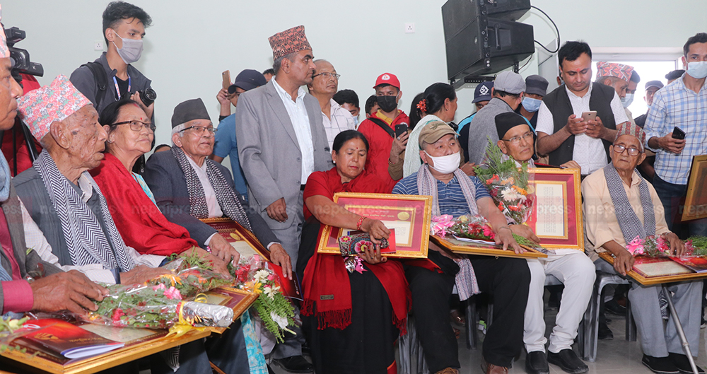 कम्युनिस्ट योद्धा सम्मान- जसले त्याग गरे तर भाग खोजेनन् (तस्बिरहरू)