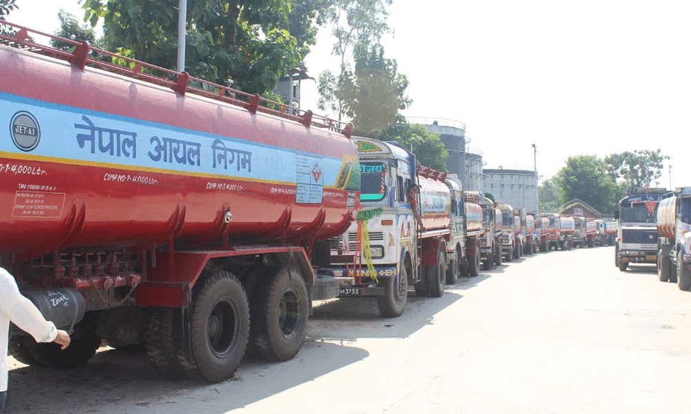 भैरहवा नाकामा रोकिएका डेढ सयभन्दा बढी ट्याङकर आज भित्रिने