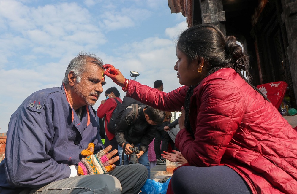 भाइटीकाका दिन मात्र खुल्ने बालगोपालेश्वर मन्दिरमा भक्तजनको भिड (तस्बिरहरू)