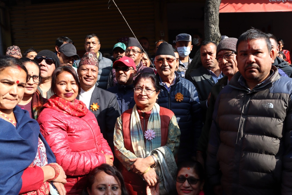 भैँसेपाटीमा नागरिक समाजको पदयात्रा, भुषण दाहाल र सुरजसिंह ठकुरीले गरे ओलीलाई स्वागत (भिडिओ)