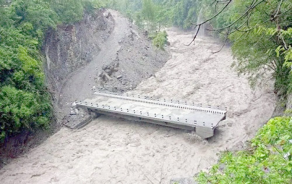 मनसुनको कहर: ४१ पुल बाढीले बगायाे, १० करोड बढीको क्षति