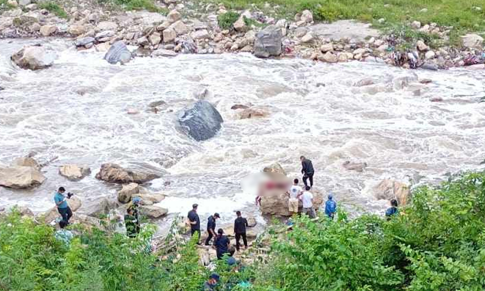 सामाखुसीमा नालामा खसेर वेपत्ता किशोर ११ दिनपछि बागमतीमा मृत फेला