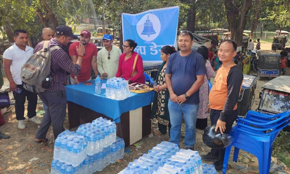 दशैंमा भारतबाट फर्किनेहरुका लागि सीमा नाकामा रास्वपाको हेल्पडेस्क