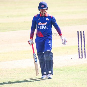नेपाल र दक्षिण अफ्रिकाको खेलमा ट्वीस्ट, नेपालले एक रनको अन्तरालमा गुमायो तीन विकेट