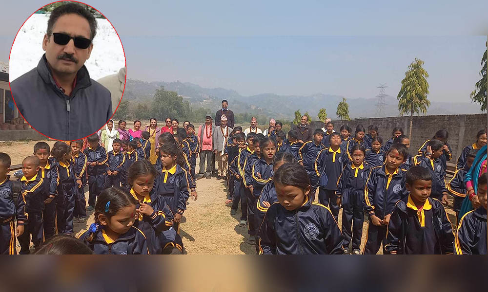 अमेरिकाबाट भोजराजको सहयोगमा पटाैनाको श्री आधारभूत विद्यालयका विद्यार्थीलाई निःशुल्क पोशाक वितरण