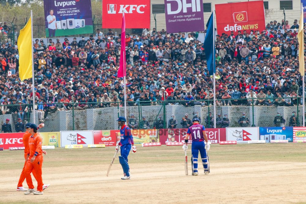 २७ रन जोड्दा नेपालले गुमायो दुवै ओपनर