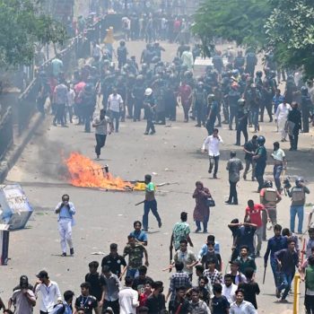 बङ्गलादेशमा राष्ट्रपति साहाबुद्दिनको राजीनामा माग, प्रदर्शनकारीद्वारा राष्ट्रपति भवन कब्जा