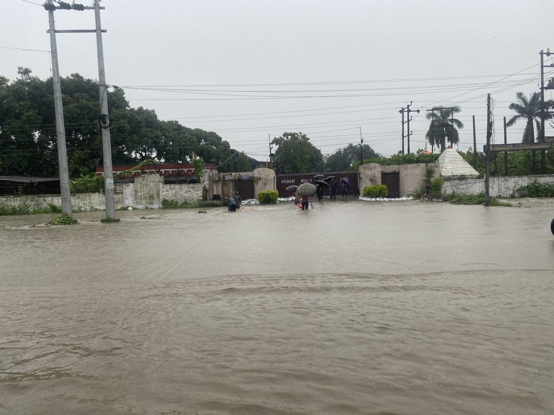 भारी वर्षाको कारण धरान, विराटनगरमा सडकमै खोला, औद्योगिक कोरिडोरका उद्योगहरू डुबानमा