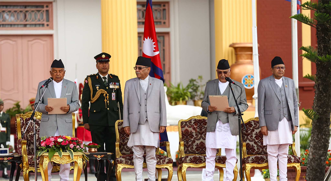 केपी ओलीले लिए प्रधानमन्त्रीको शपथ (भिडिओ)