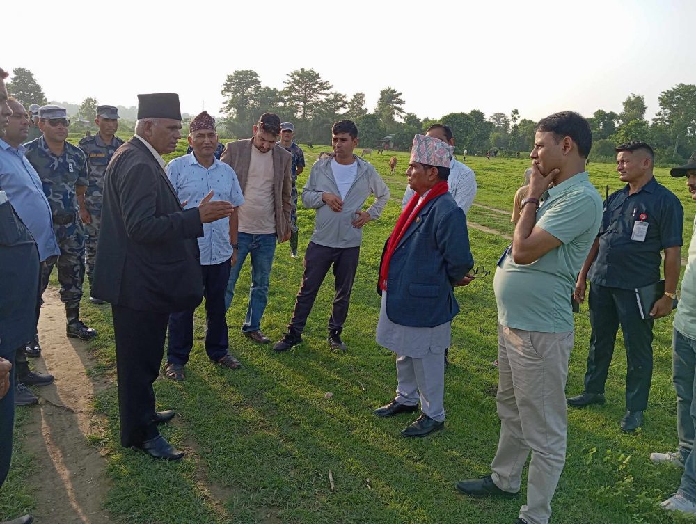 सचिवसहितको प्राविधिक टोलीलाई लिएर बाढीग्रस्त क्षेत्र पुगे पूर्वमुख्यमन्त्री र मन्त्री