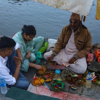 पशुपतिनाथमा पितृ पूजा (तस्बिरहरु)