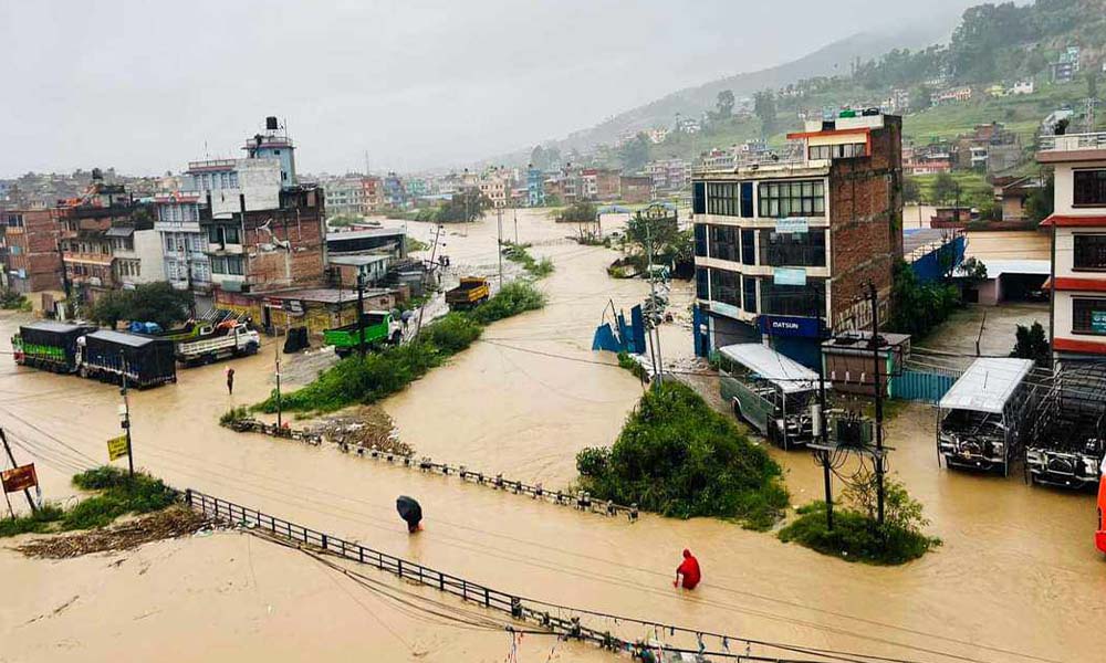 काभ्रेमा दुईकाे मृत्य, ९ जना बेपत्ता : अरनिको र बिपी राजमार्ग पूर्णरुपमा अवरुद्ध