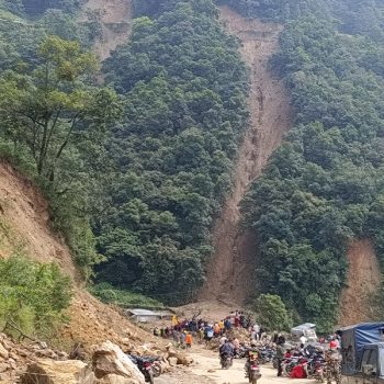 यी हुन् झ्याप्ले खोलाको पहिरोमा ज्यान गुमाएका ३५ यात्रु (नाम-ठेगानासहित)