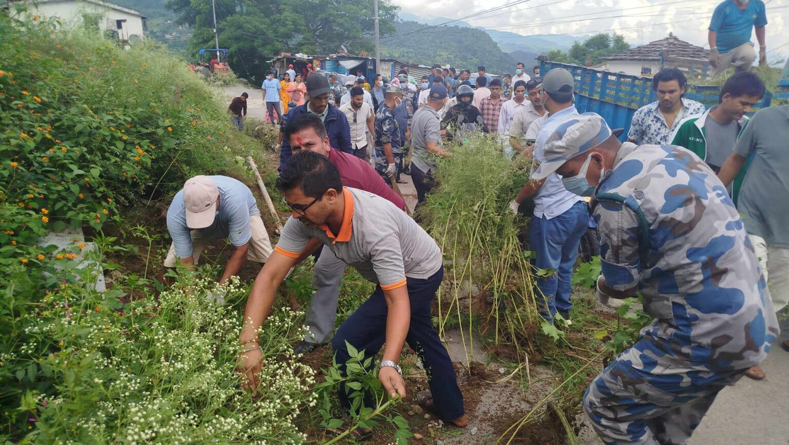 डोटीमा तीन दिन मनाइयो निजामती सेवा दिवस