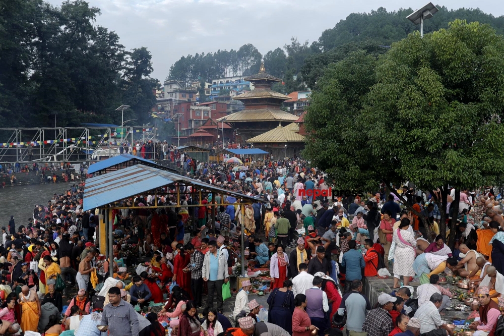 बाबुको मुख हेर्ने दिन : गोकर्णेश्वरमा तर्पण, पिण्डदान तथा सिदादान गर्नेहरूको भीड (तस्बिरहरू)