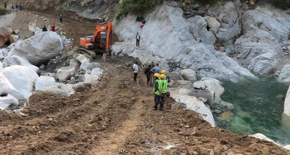 हेटौंडा-फाखेल-काठमाडौं सडक आजबाट सञ्चालन हुने