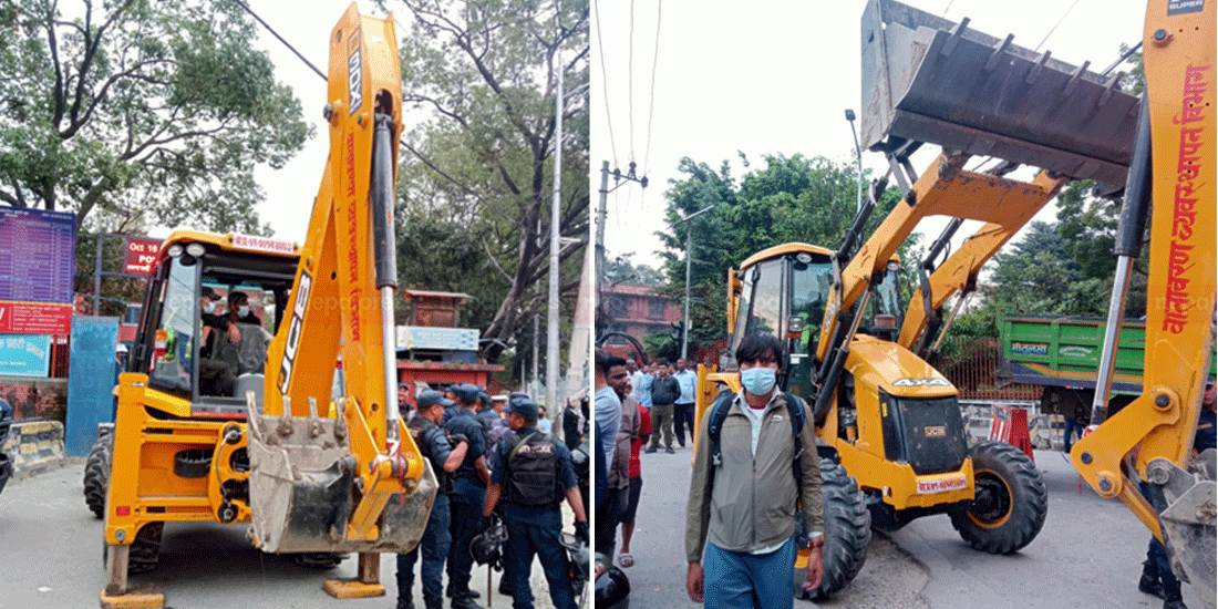 पशुपति धर्मशाला नजिक पुगेको महानगरको डोजर प्रहरीको नियन्त्रणमा