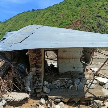 सिन्धुली बाढीपहिरो प्रभावितको पीडा : ‘न बस्ने बासको ठेगान छ, न छ खाने गाँसको’