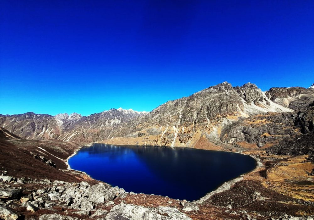 ताप्लेजुङको अद्वितीय सिङ्जेमा ताल