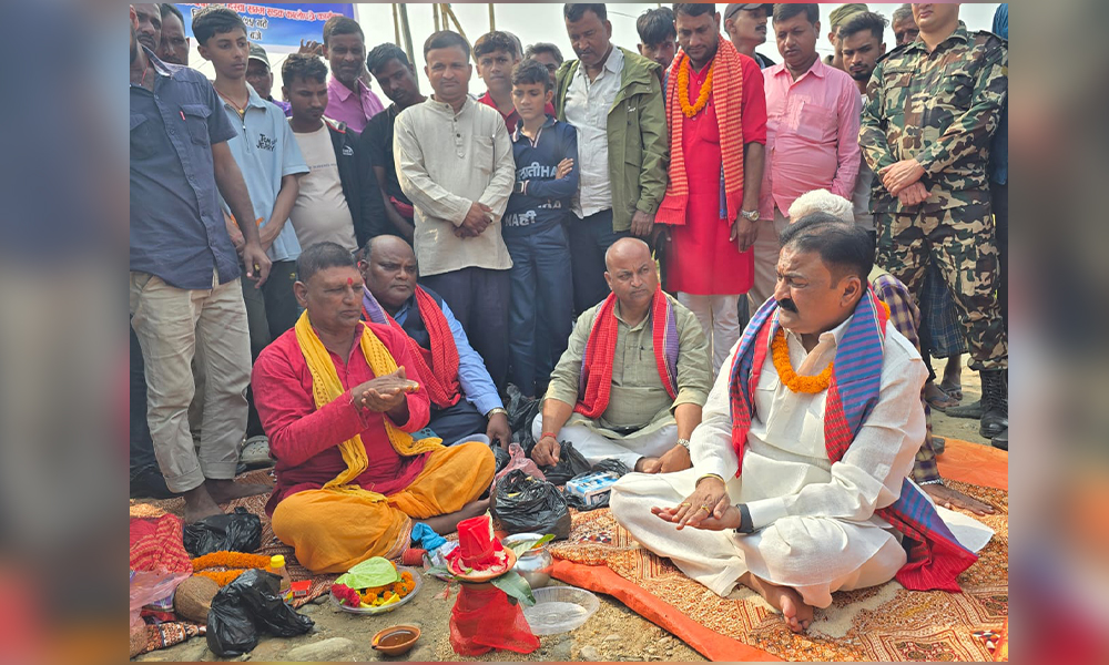 वीरगञ्ज पुगेर मन्त्री गुप्ताले भने- चाहिँदो योजना माग्नुस् तर अधुरो नछोड्नुहोस्