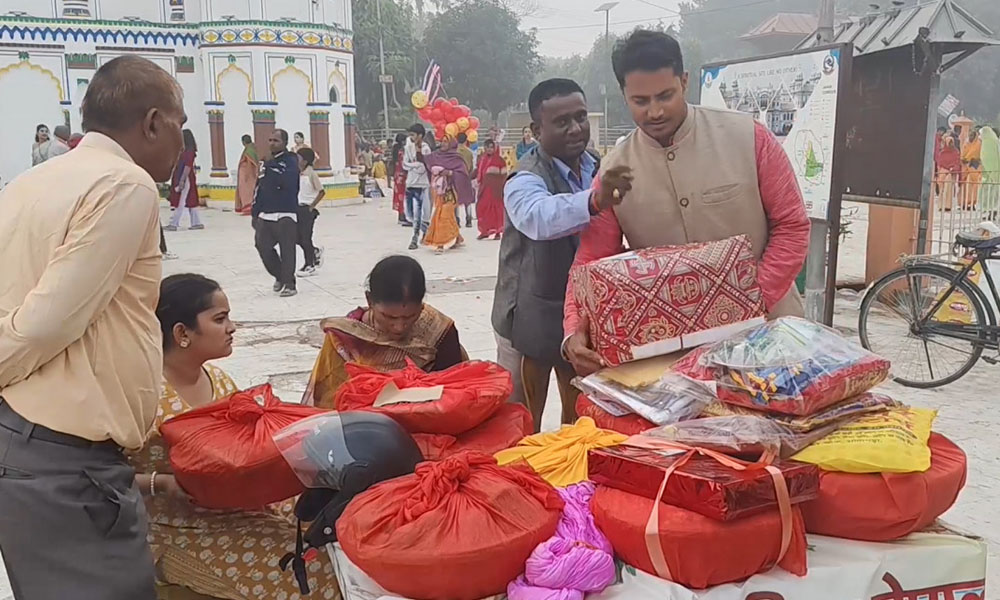 विवाहपञ्चमीको आमन्त्रण पत्रसहित मधेसका मुख्यमन्त्री सिंह अयोध्या जाने