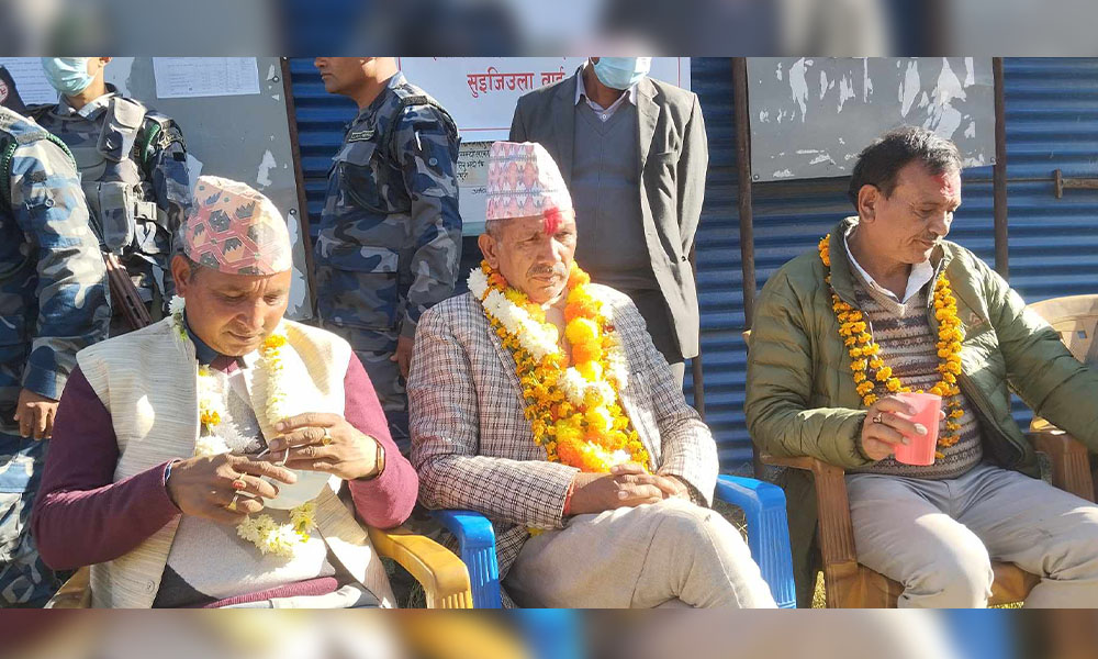 राजनीतिमा फर्किए पूर्व प्रदेश प्रमुख जोशी, देखिए कांग्रेस उम्मेदवारी दर्तामा