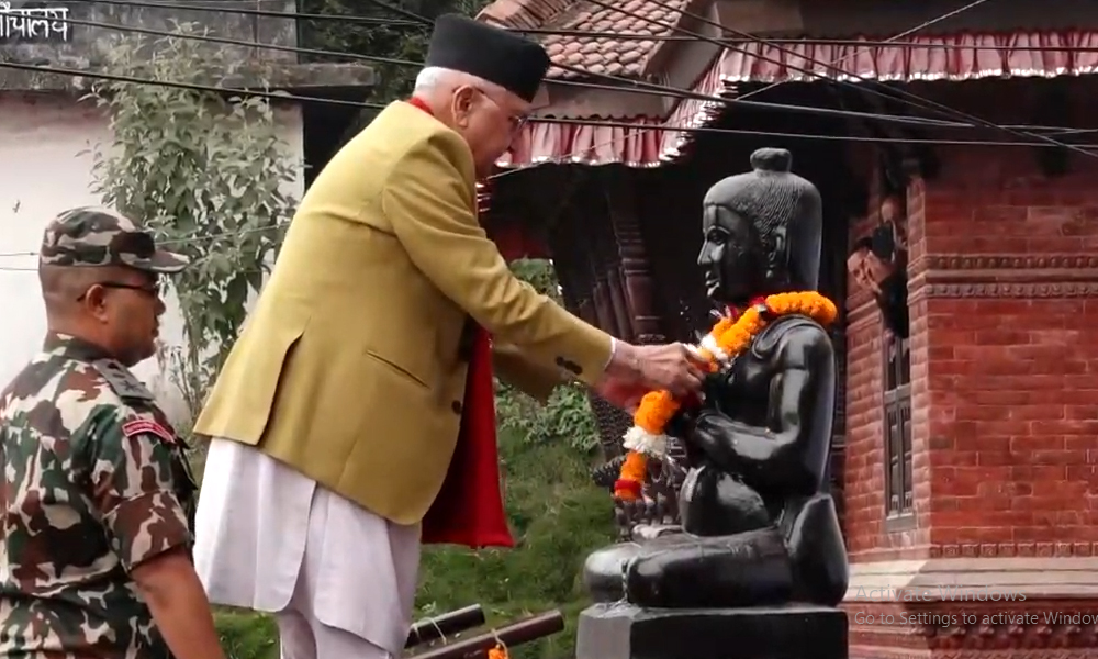 प्रधानमन्त्री ओलीद्वारा राष्ट्रिय विभूति शंखधर साख्वाको सालिकमा माल्यार्पण (भिडिओ)