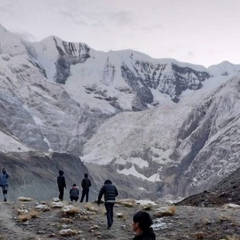 अन्नपूर्ण आधार शिविर : पर्यटकसँगै फोहरको चुनौती