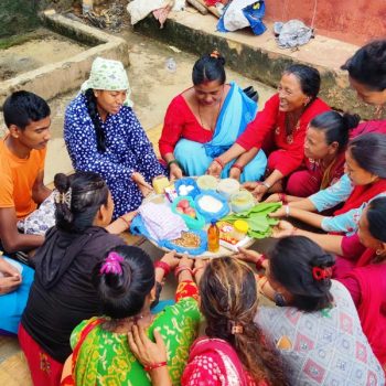 आमा समूहले थाले गर्भवती पोषण नाङ्लो कार्यक्रम