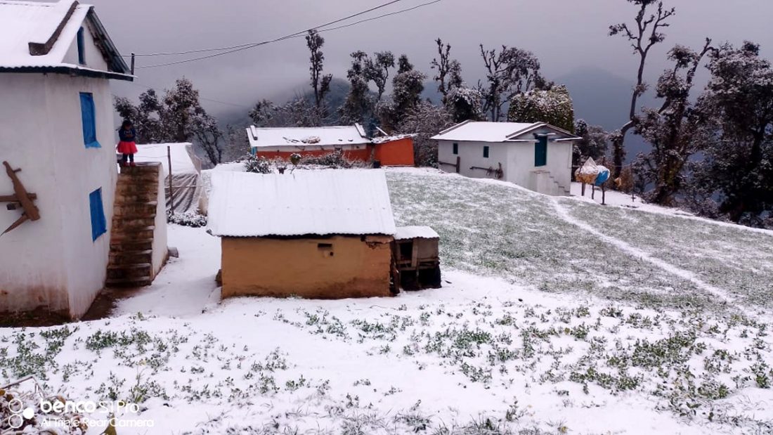 सुदूरपहाडमा हिमपात, जनजीवन प्रभावित