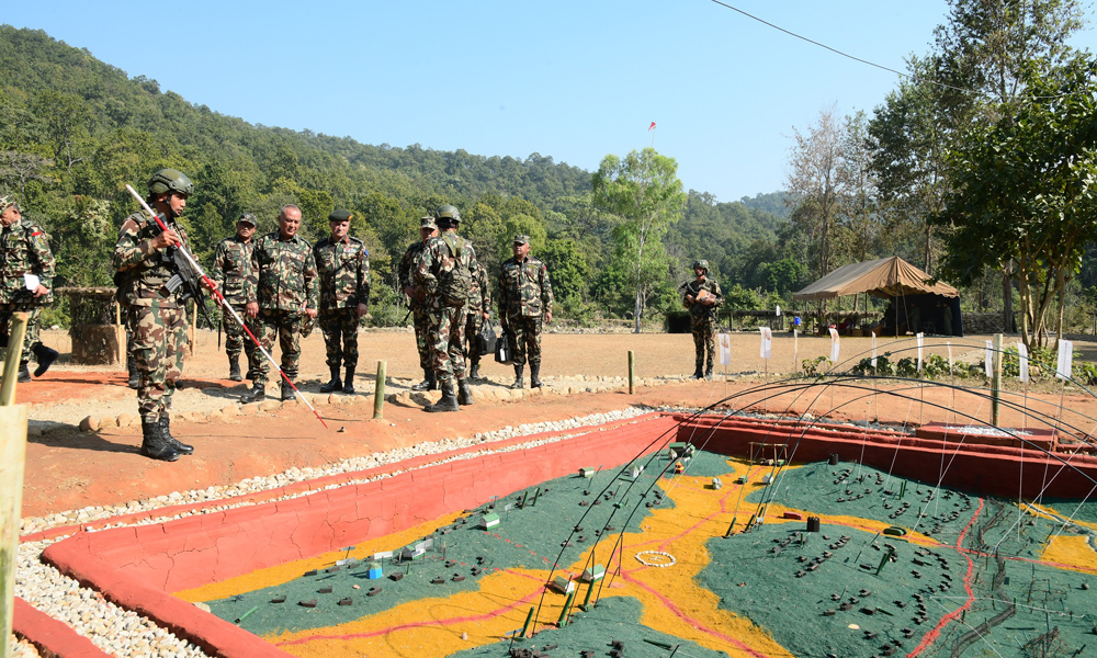 प्रधानसेनापति सिग्देलले गरे पूर्वी पृतना हेडक्वार्टर र युनिटहरुको निरीक्षण भ्रमण