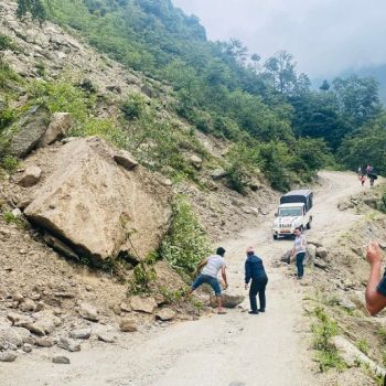 सिस्नेरी-दक्षिणकाली सडक आजदेखि ११ गतेसम्म बन्द