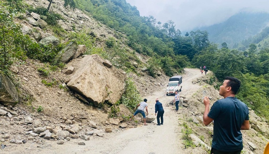 सिस्नेरी-दक्षिणकाली सडक आजदेखि ११ गतेसम्म बन्द