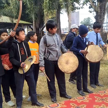 विद्यार्थीलाई पञ्चेबाजा बजाउने तालिम