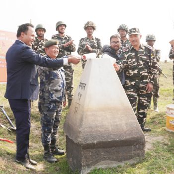 झापामा नेपाल-भारत सीमा स्तम्भ मर्मत सुरु